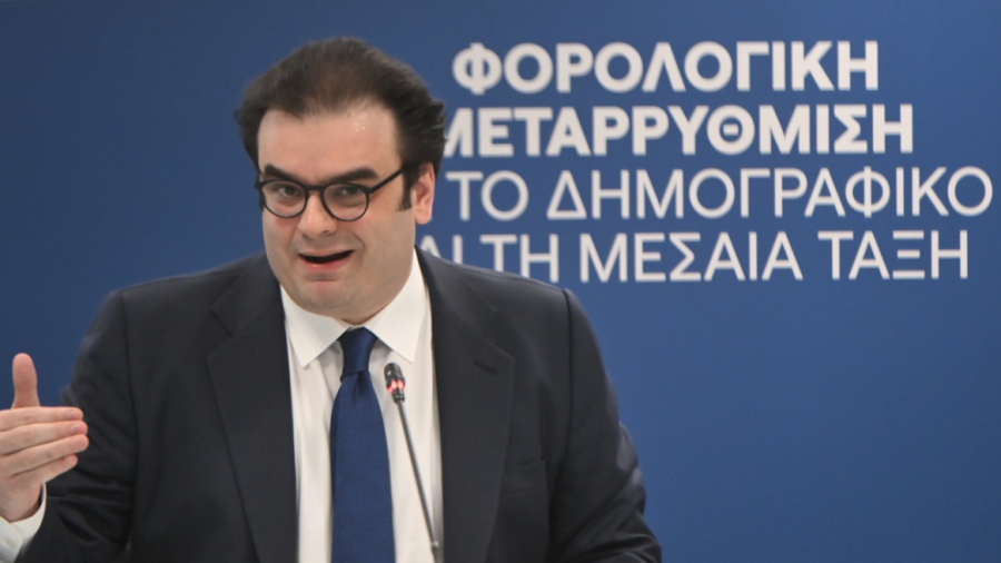 O Πιερρακάκης απαντά σε Τσίπρα: Προτιμάμε τις πατριωτικές φοροαπαλλαγές αντί για τους πατριωτικούς φόρους
