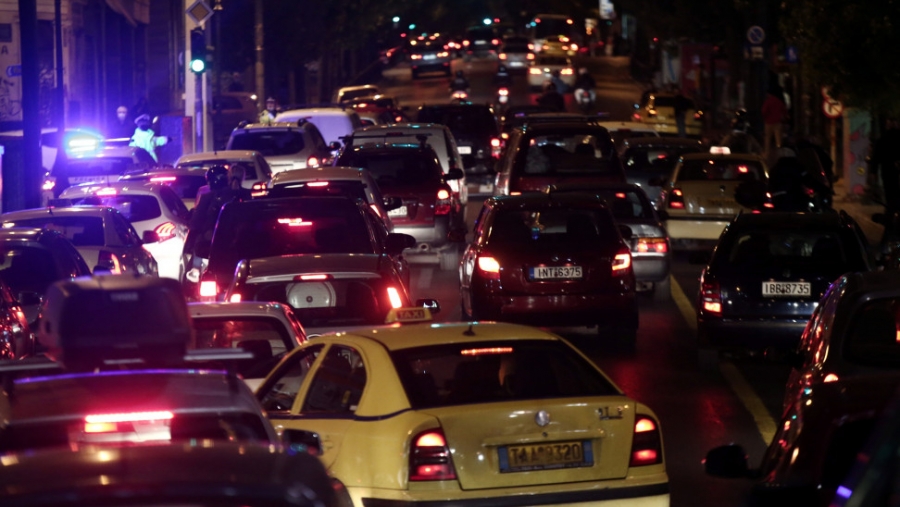 Αυξημένη η κίνηση σε Κηφισίας και Μεσογείων λόγω της απεργίας - Συμφόρηση σε σημεία στον Κηφισό