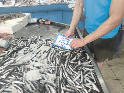 Γαύρος 15 ευρώ και φασολάκια στα ύψη... Το Υπουργείο Ανάπτυξης βλέπει αποπληθωρισμό