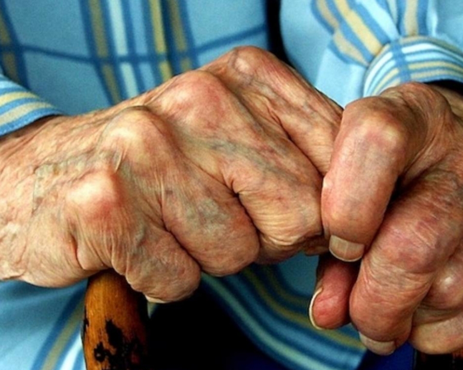 Θεσσαλονίκη: Μήνυση 90χρονου στην 89χρονη σύζυγό του για ξυλοδαρμό - Επιβεβαιώνουν οι γείτονες