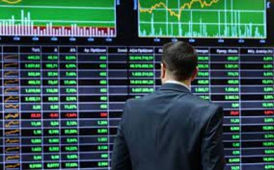 Λίγο μετά το κλείσιμο του ΧΑ – Rotation από τους αγοραστές – Με ποιες μετοχές πήγε στις 900 μονάδες