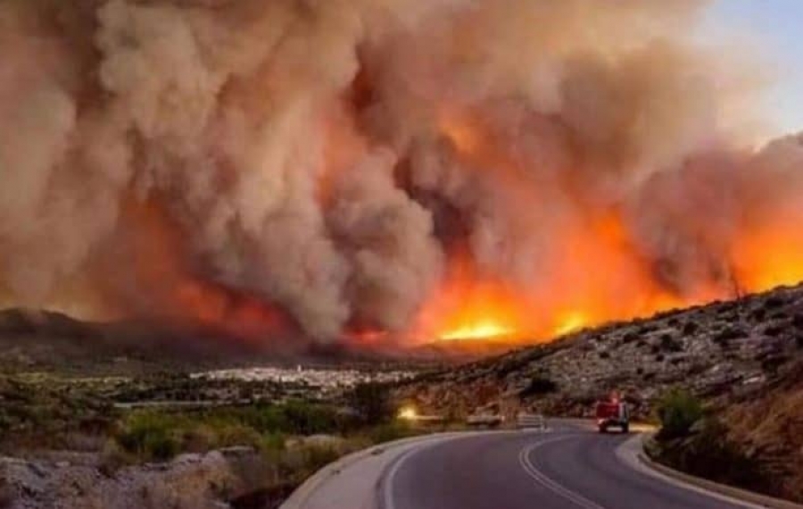 Σε πύρινο κλοιό και η Ήπειρος: Πυρκαγιές σε πολλαπλά μέτωπα