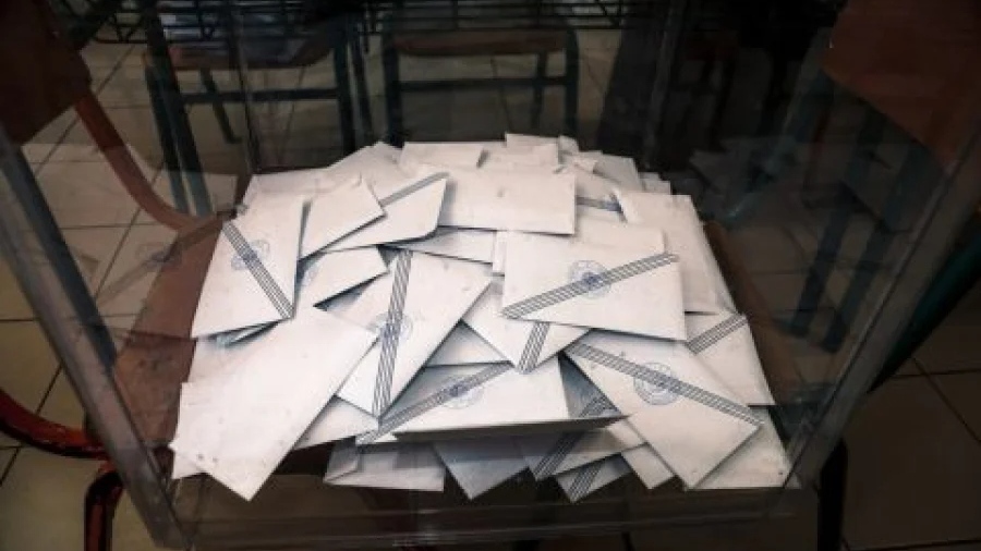 Ποιοι εκλέγονται ευρωβουλευτές από τη ΝΔ, τον ΣΥΡΙΖΑ και το ΠΑΣΟΚ