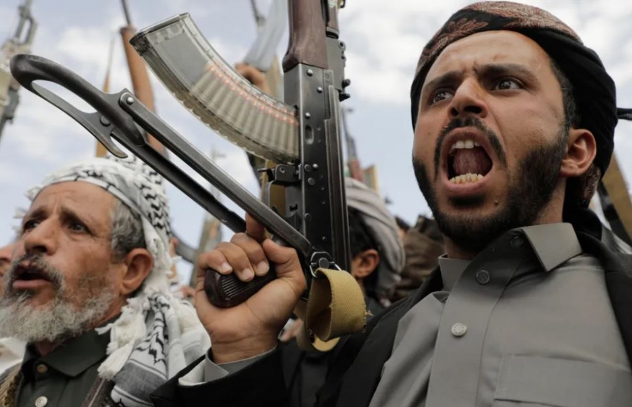 Δραματικές ώρες στην Ερυθρά Θάλασσα: Τέσσερις νεκροί από την επίθεση των Houthi στο τάνκερ Eternity του Νίκου Σάββα  