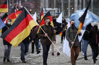 Γερμανία: Κλιμακώνονται οι αντιδράσεις κατά των μέτρων για την covid 19 - Συγκρούσεις και βία