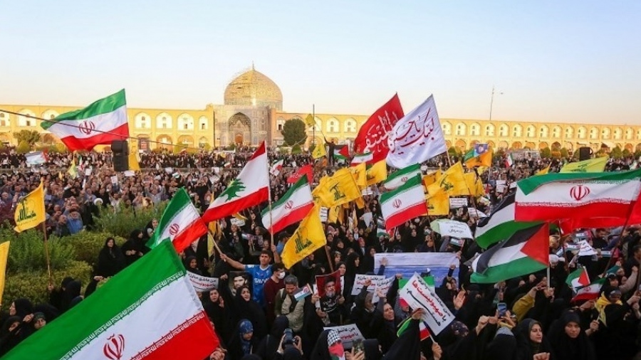 Κύμα πατριωτικού ενθουσιασμού στο Ιράν - Ο λαός συσπειρώνεται γύρω από την ηγεσία μετά τον πόλεμο των 12 ημερών