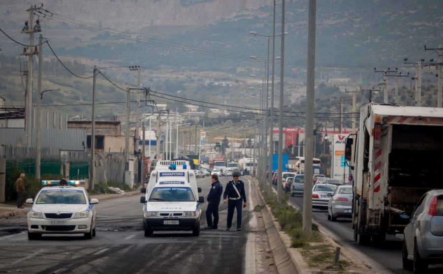 Προσαγωγές και ένταση σε ΑΠΘ και Ασπρόπυργο σε συγκεντρώσεις για τη δολοφονία του 17χρονου Ρομά