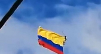 Κολομβία: Aξιωματικoί που κρέμονταν από ελικόπτερο σε επίδειξη πέφτουν στο κενό
