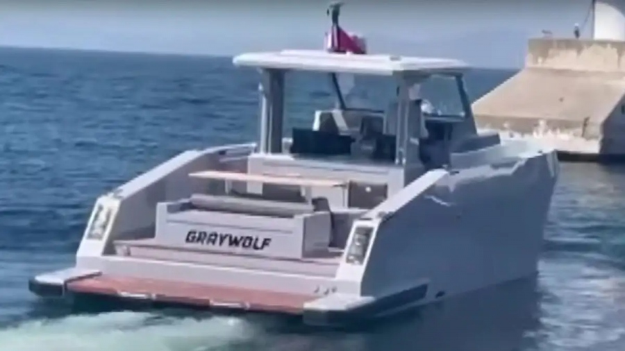 Θρίλερ με διάσημο Τούρκο επιχειρηματία που ταξίδευε προς Μύκονο - Το σκάφος του βρέθηκε διαλυμένο, εκείνος άφαντος