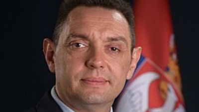 Κλιμακώνεται η ένταση ανάμεσα σε Βελιγράδι και Πρίστινα -Απαγόρευση εισόδου στο Κόσοβο για τον υπουργό Άμυνας της Σερβίας