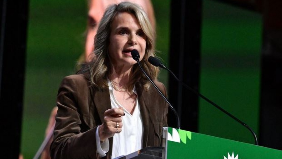 Αποστολάκη στο 4ο Συνέδριο ΠΑΣΟΚ-ΚΙΝΑΛ: Αγωνιζόμαστε να ανατρέψουμε εκλογικά τη ΝΔ, όχι να τη συμπληρώσουμε