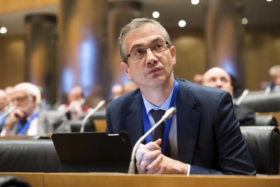 De Cos (ΕΚΤ): Δεν αναμένεται αύξηση επιτοκίων το 2022