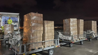 Τέσσερις πτήσεις με 90 τόνους ανθρωπιστικής βοήθειας από την Ελλάδα στην Τουρκία