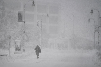 Σφοδρή χειμερινή καταιγίδα πλήττει Μίσιγκαν, Ουισκόνσιν (ΗΠΑ): 250.000 σπίτια χωρίς ρεύμα, 7.500 πτήσεις ακυρώθηκαν - Αναμένεται επιδείνωση