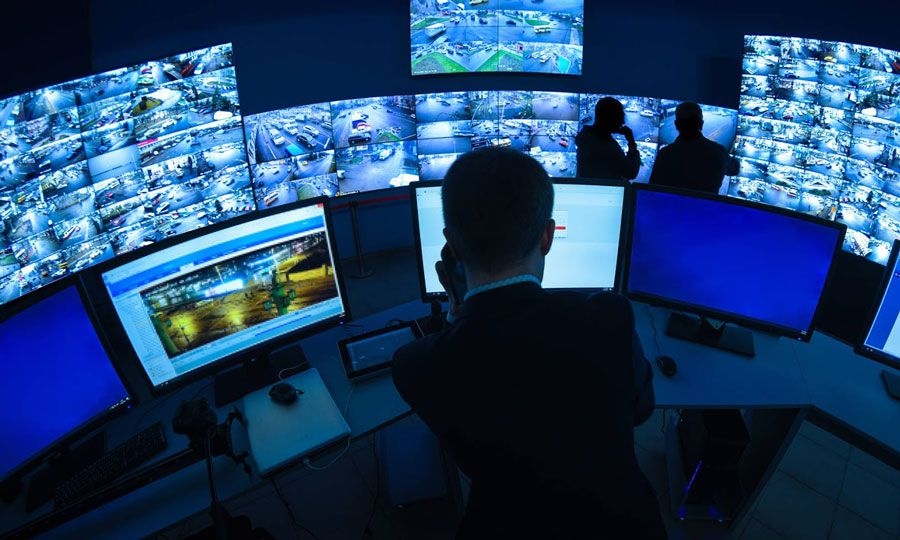  Δυστοπία και παρακμή.Η Ελλάδα διαθέτει το ισραηλινό Τoka που υποκλέπτει φωτογραφίες και αρχεία, ωχριά το Predator.