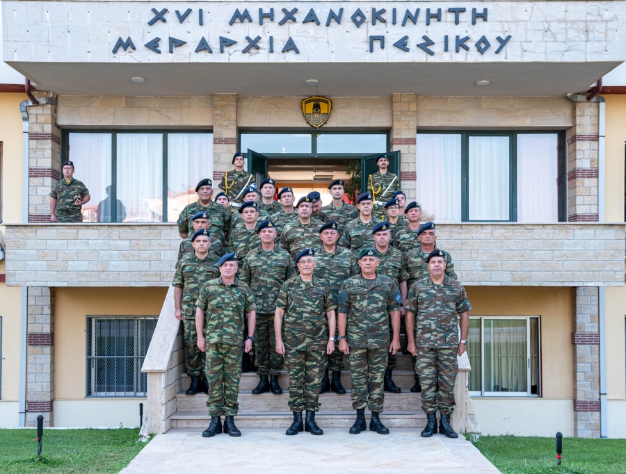 Περιοδεία αρχηγού ΓΕΣ σε επιτηρητικά φυλάκια και μονάδες της ζώνης ευθύνης του Δ' Σώματος Στρατού