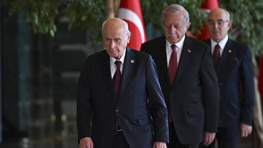 Υπό κατάρρευση οι ακραίοι στην Τουρκία: «Σεισμός» στο MHP - Ξήλωσαν όλο τον κομματικό μηχανισμό στην Πόλη, έκλεισαν 39 τοπικές