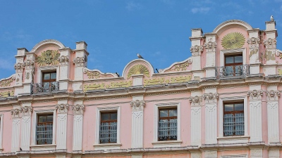 Καβάλα: Ακολουθώντας τον μίτο του καπνού μέσα από τις μνήμες μιας πόλης