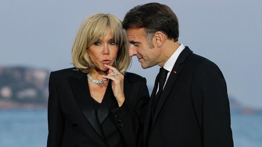 «Σκοντάφταμε σε κάτι μεγαλύτερο» -  Γιατί η Brigitte Macron φοβάται τους ψυχιάτρους