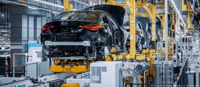 German industry is collapsing: Mercedes moves production to Hungary... the great exodus has begun