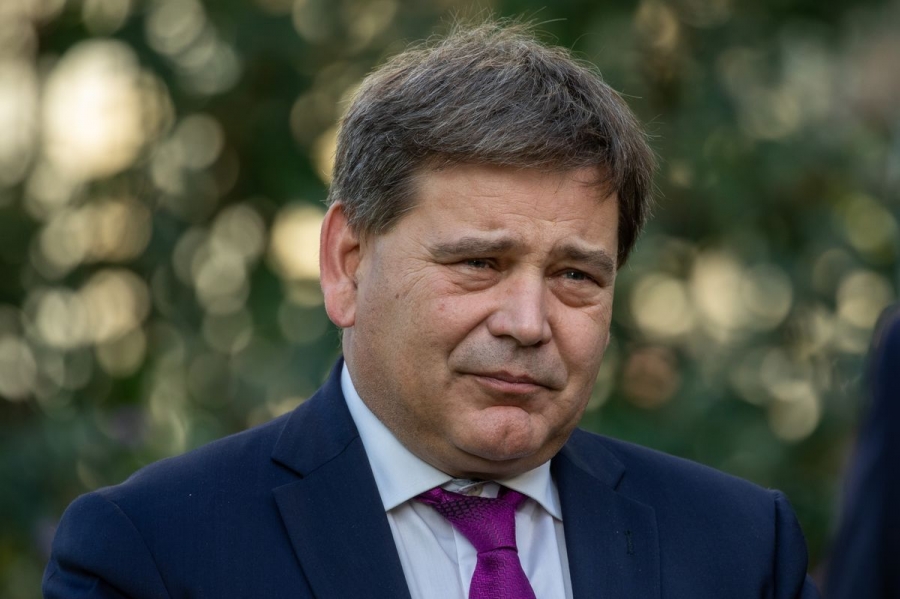 Εκτός Βουλής ο A. Bridgen λόγω κριτικής στα εμβόλια: «Προκαλούν σοβαρές βλάβες - Το μεγαλύτερο έγκλημα κατά της ανθρωπότητας»
