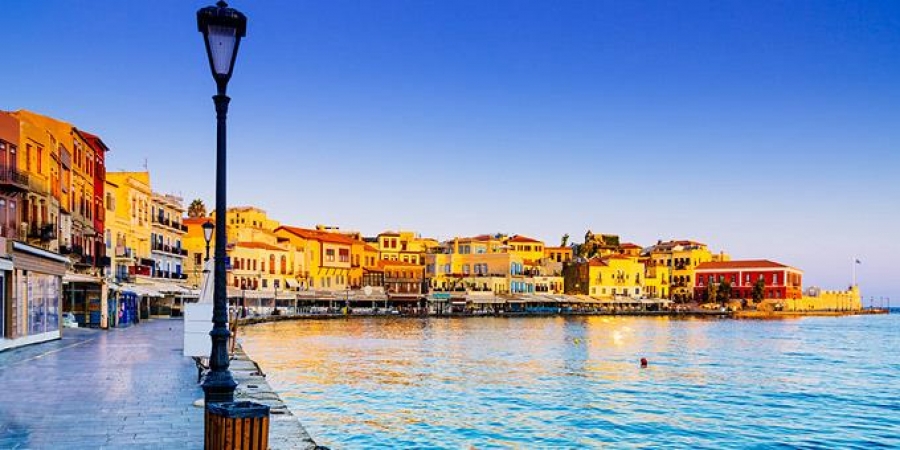 Η Κρήτη άρχισε να υποδέχεται τους πρώτους της επισκέπτες - Δέκα χιλιάδες εκτιμάται ότι θα φτάσουν το 4ήμερο