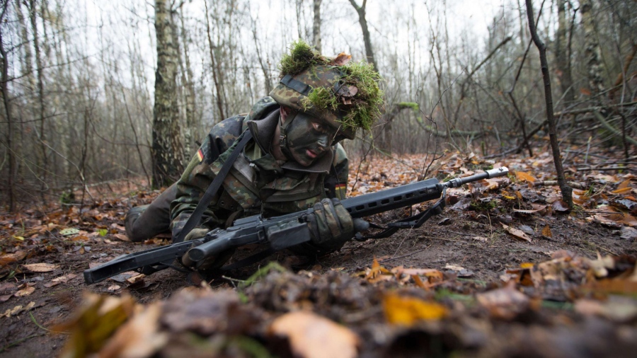 Σάλος στη Γερμανία με δηλώσεις Ουκρανού αξιωματικού: Η εκπαίδευσή σας είναι ξεπερασμένη, όλοι θα είχαν σκοτωθεί από drones