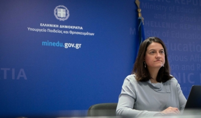 Κεραμέως (Υπ. Παιδείας): Καλούμε εκπαιδευτικούς και μαθητές άνω των 15 ετών να εμβολιαστούν