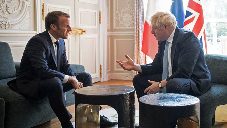 Johnson σε Macron: Δεν πρόκειται να υπάρξει άλλη αναβολή του Brexit