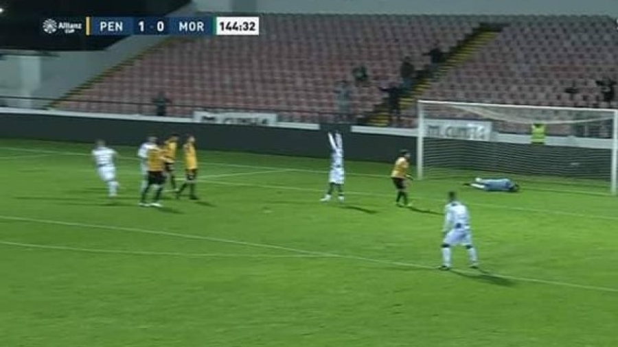 Το ματς που δεν… έληγε: Κράτησαν 100+ λεπτά καθυστερήσεις και η Μορεϊρένσε ισοφάρισε στο 145’!