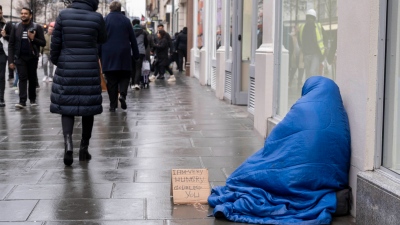 Κοινωνική κατάρρευση στη Βρετανία - Εκατομμύρια άνθρωποι βρίσκονται σε κατάσταση ακραίας φτώχειας