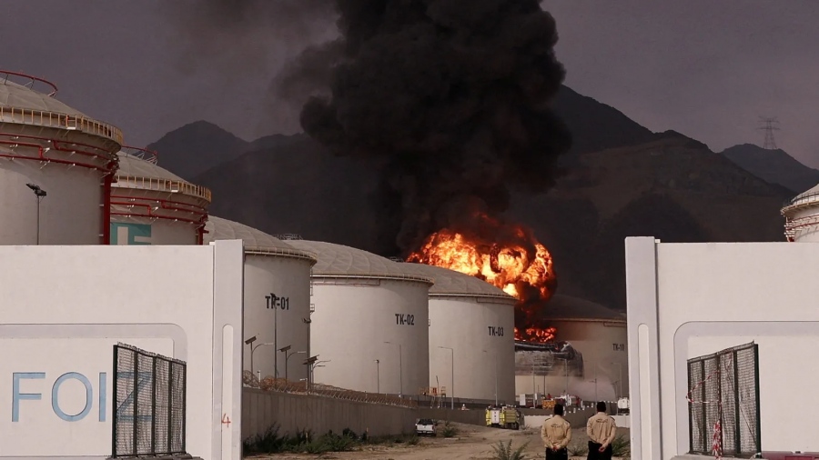 Κόλαση στα Εμιράτα: Το Ιράν έπληξε τον αγωγό πετρελαίου Habshan - Fujairah — Στοχοποιεί τις εναλλακτικές ροές του Hormuz (vid)