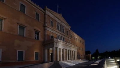 Συναγερμός στην Αστυνομία:  Τηλεφώνημα για βόμβα στη Βουλή