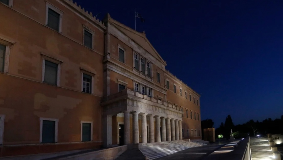 Συναγερμός στην Αστυνομία:  Τηλεφώνημα για βόμβα στη Βουλή