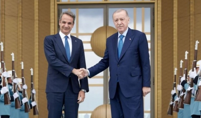 «Λαβωμένος» στον Erdogan, o Μητσοτάκης: Οι 2 νέες συμφωνίες για το... θεαθήναι