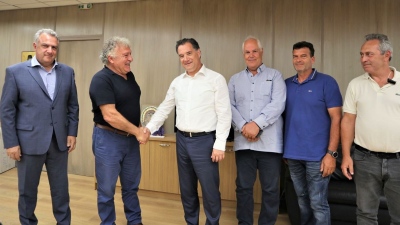 Συνάντηση Γεωργιάδη με τους προέδρους του ΣΕΒΕ και της ΠΕΠΜΑ για το ασφαλιστικό των αλιεργατών