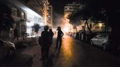 Ένταση και χημικά σε συγκέντρωση στη Θεσσαλονίκη