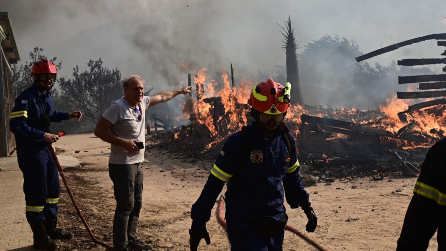 Αυτοψίες και καταγραφές των ζημιών από την πυρκαγιά στην Ανατολική Αττική