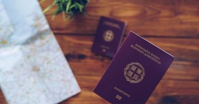 Γιατί το ελληνικό διαβατήριο είναι από τα ισχυρότερα στο κόσμο - Τι σημαίνει πρακτικά για τα ταξίδια σε 184 χώρες
