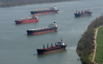 Μειώθηκε 1% ο ελληνικός εμπορικός στόλος τον Απρίλιο του 2020