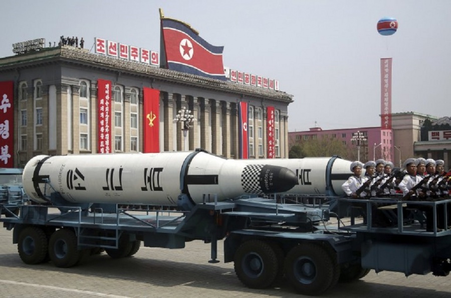 Επιμένει η Β. Κορέα; - Κατασκευάζει έναν ή δύο διηπειρωτικούς βαλλιστικούς πυραύλους