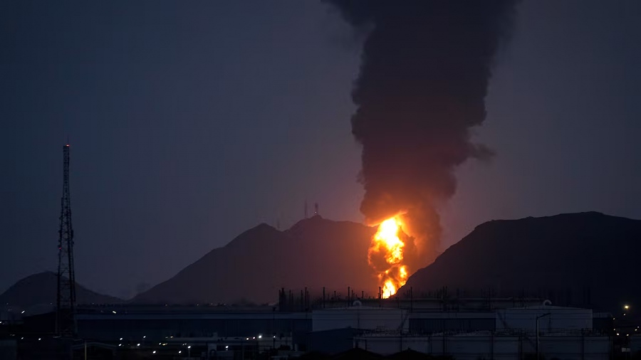 «Καταγίδα» σάρωσε το Ισραήλ - Μπαράζ ιρανικών drones έπληξε την αεροπορική βάση Sdot Mikha