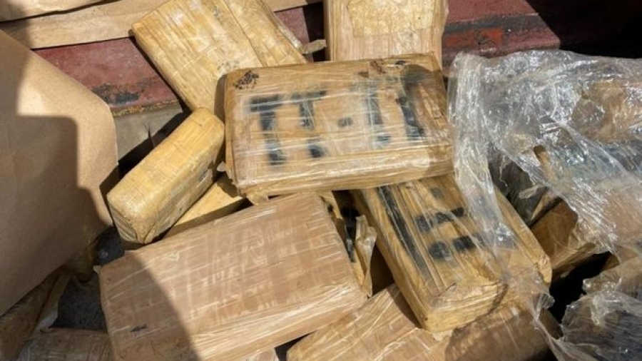 Φορτίο μαμούθ κοκαΐνης στο λιμάνι του Πειραιά - Κατασχέθηκαν 351 κιλά που εντοπίστηκαν σε κοντέινερ