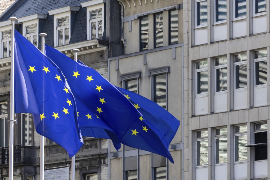 Τέσσερις ακόμη χώρες της ΕΕ θα επιβάλουν περιορισμούς στα ρωσικά διαβατήρια