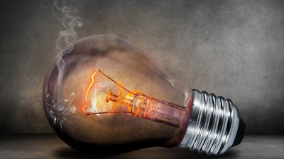 Χαμός με τις διακοπές ρεύματος στη Χαλκιδική, επιχειρηματίες κατέθεσαν αγωγή και ζητούν λύση