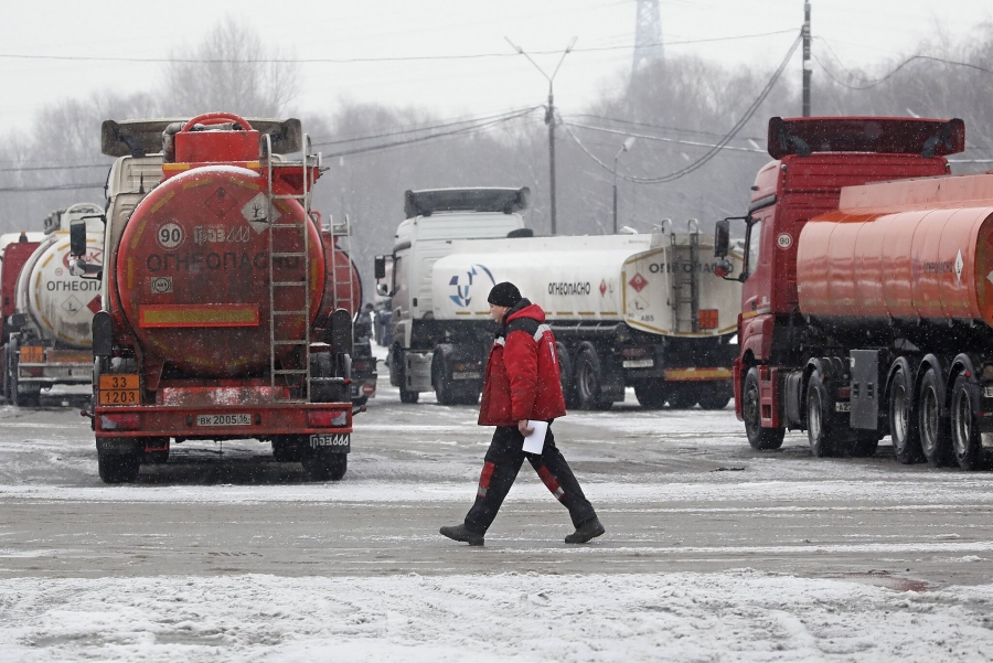 Ρωσία: «Φρένο» στις εξαγωγές καυσίμων - Η κυβέρνηση φοβάται ελλείψεις