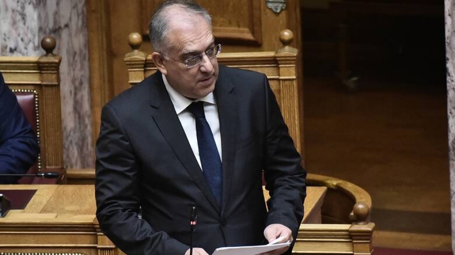 Βουλή: Έντονη αντιπαράθεση Θεοδωρικάκου - Σκουρλέτη για πανεπιστημιακή αστυνομία και Έβρο