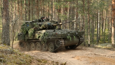 Σοκαριστική αποκάλυψη - Η Λετονία ξεφορτώνεται παλιά τεθωρακισμένα στέλνοντας τα στην Ουκρανία