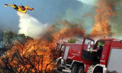Πυροσβεστική: Τουλάχιστον 40 πυρκαγιές ξέσπασαν στην Ελλάδα μέσα σε 24 ώρες