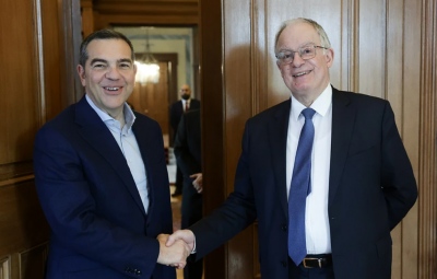 «Ξύπνησε» ο Τσίπρας - Συνάντηση με Τασούλα για οικονομία και ελληνοτουρκικά